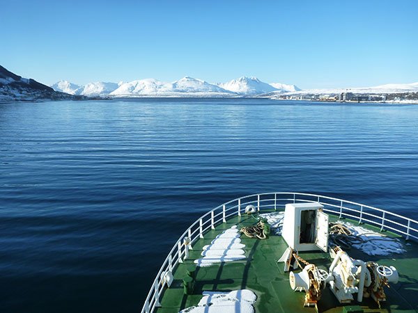 «RV Helmer Hanssen» på vei ut fra Tromsø